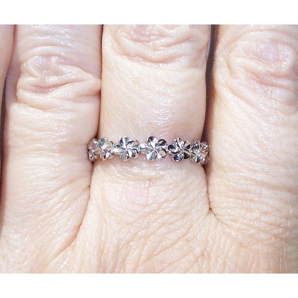 Hawaiian Plumeria Flower Eternity Band Ring 4.2 mm 925 Sterling Silver - Picture 5 of 16